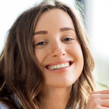 Is it Better to Get A Dental Implant or a Bridge?