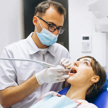 Preventing Complications After Tooth Extractions: Dos and Don’ts